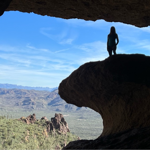 Meet Your Posher, Amanda! - Picture 1 of 1